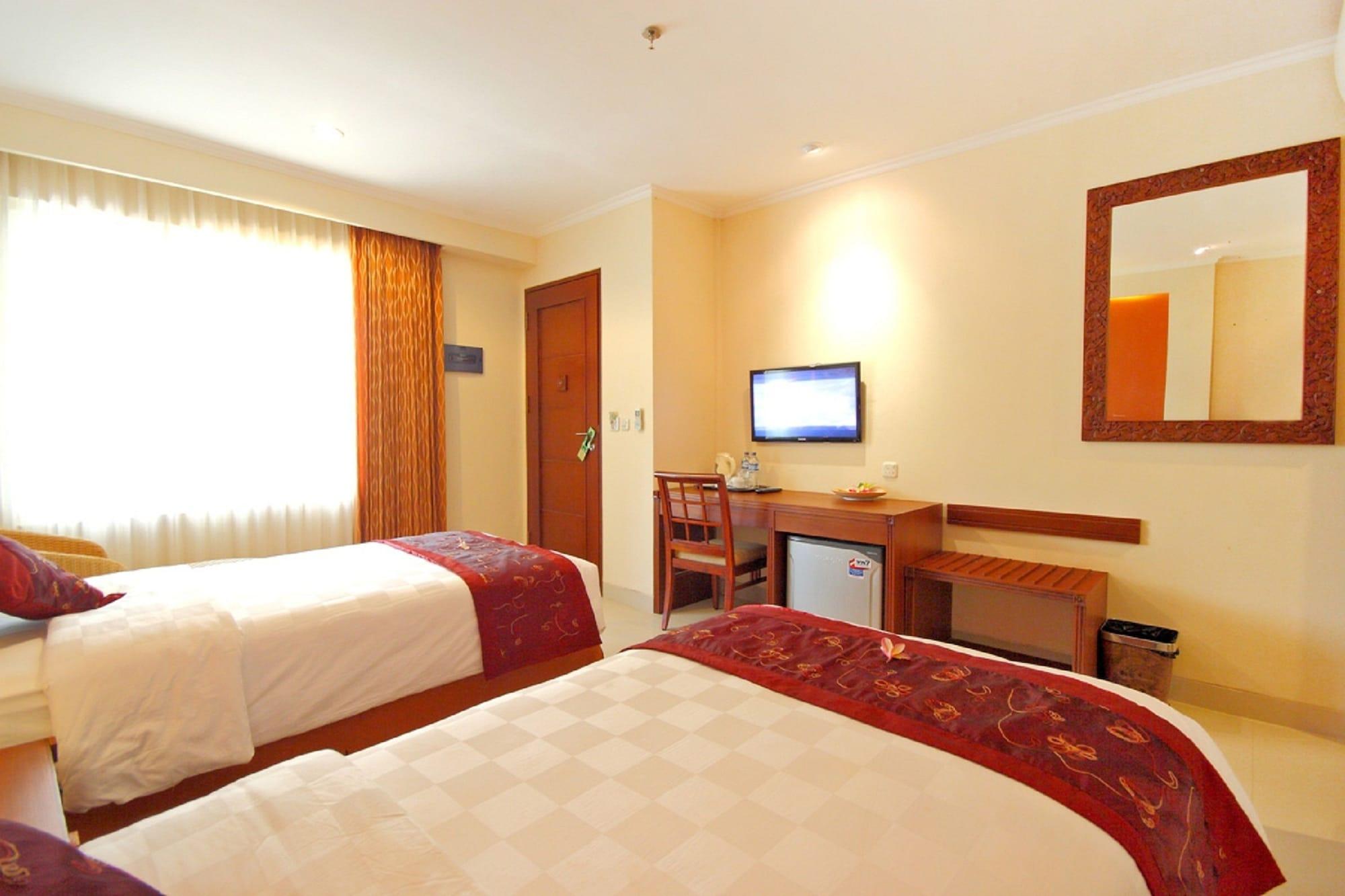 Restu Bali Hotel Legian Exterior foto