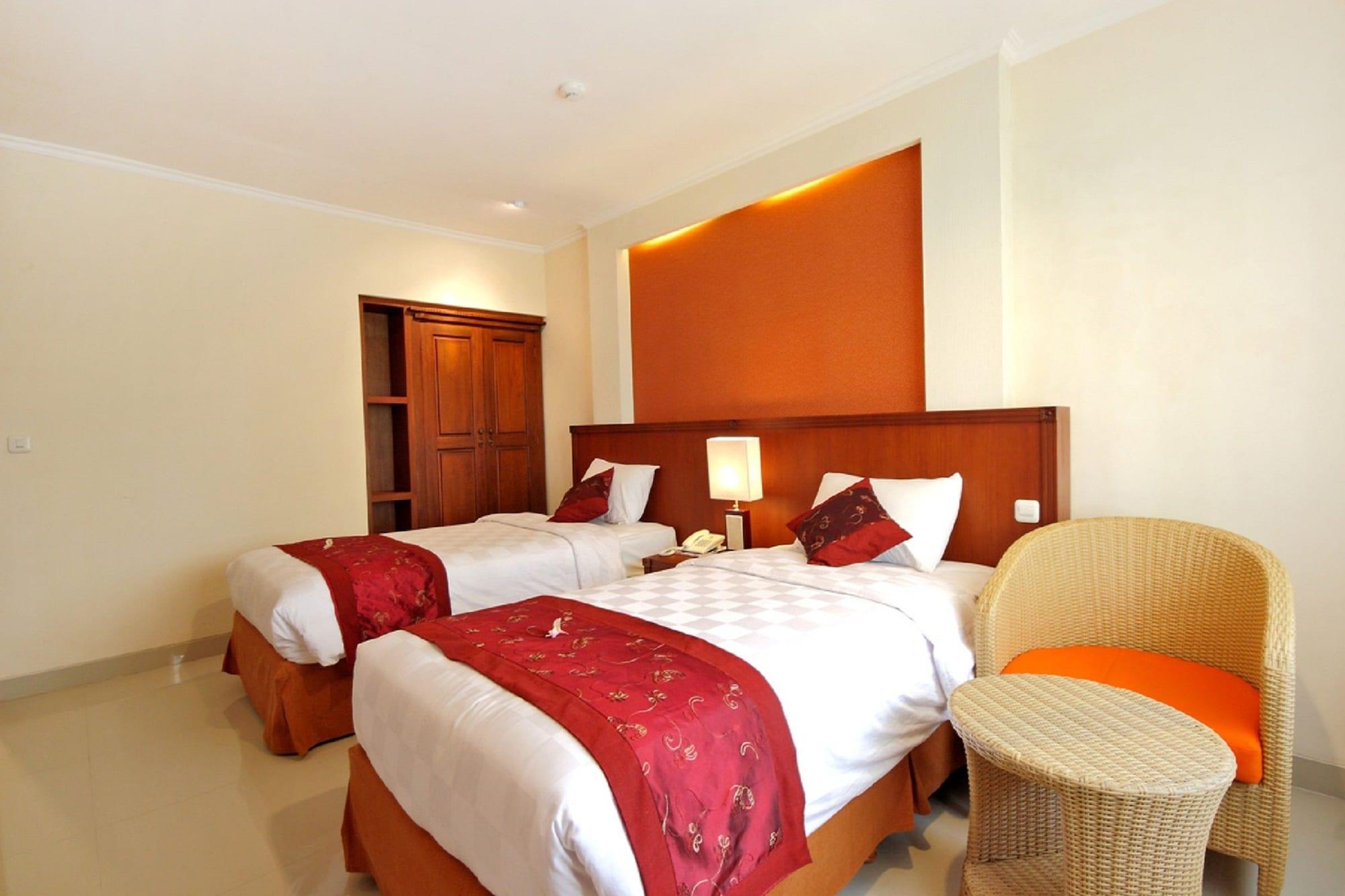 Restu Bali Hotel Legian Exterior foto