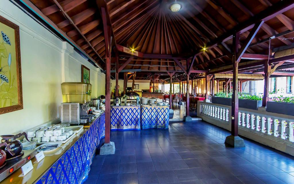 Restu Bali Hotel Legian Exterior foto
