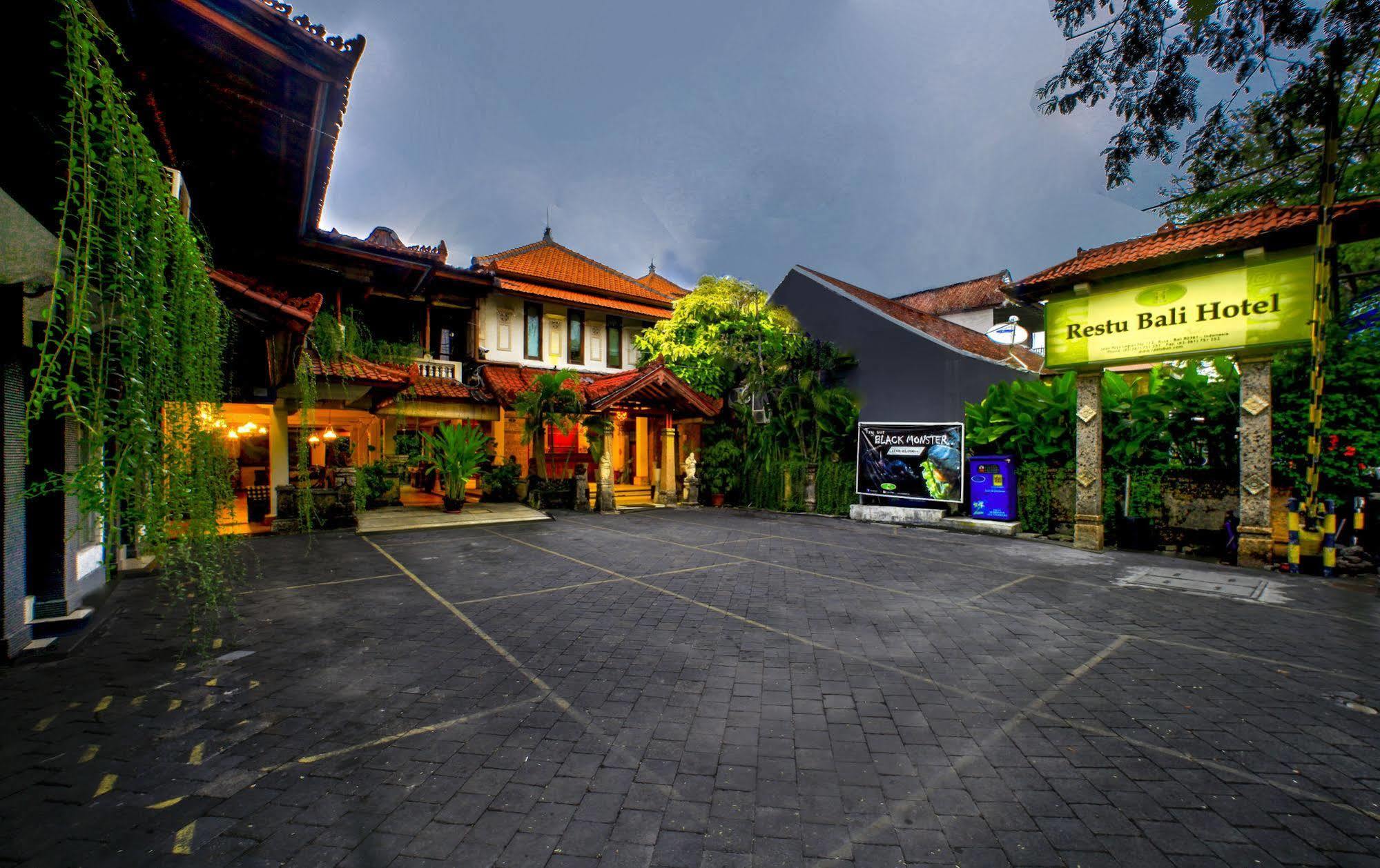 Restu Bali Hotel Legian Exterior foto